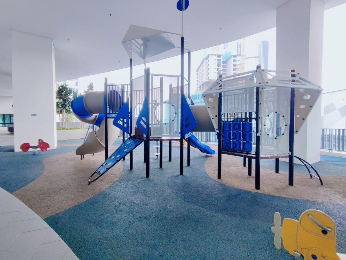 I-city 2-bedroom - Great Value Apartment *